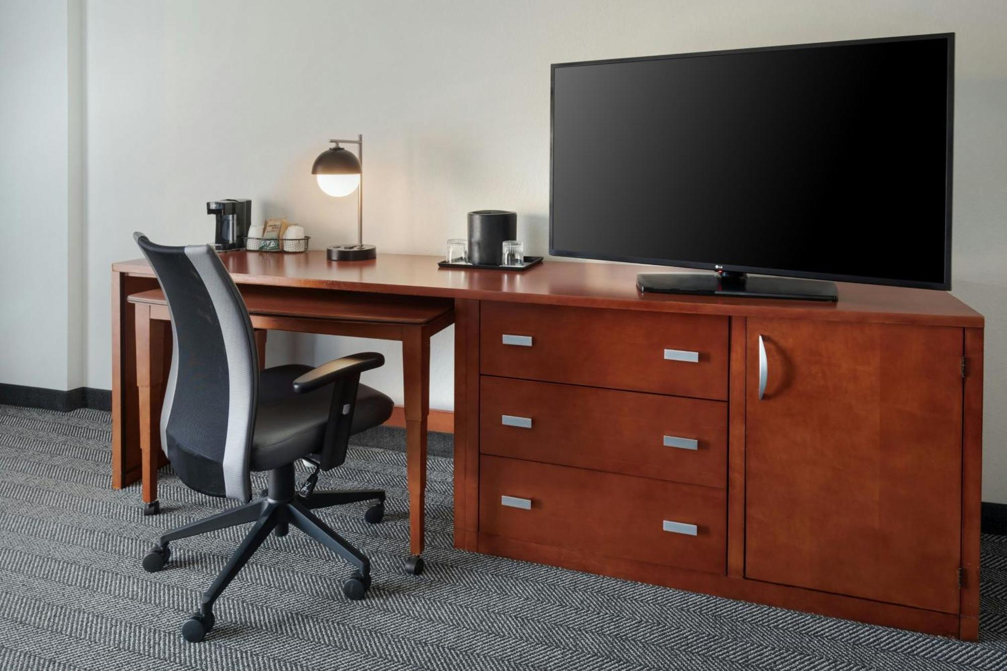 Courtyard By Marriott New Carrollton לנדובר מראה חיצוני תמונה